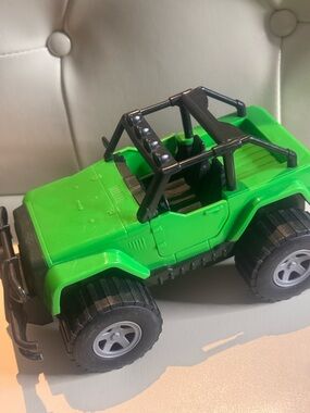 Jeep Green & Black Off-Road Toy Jeep